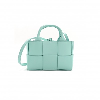 BOTTEGA VENETA NAPPA MAXI INTRECCIATO MINI ARCO TOTE CELADON 709337VCQC23927 (25*16*8cm)